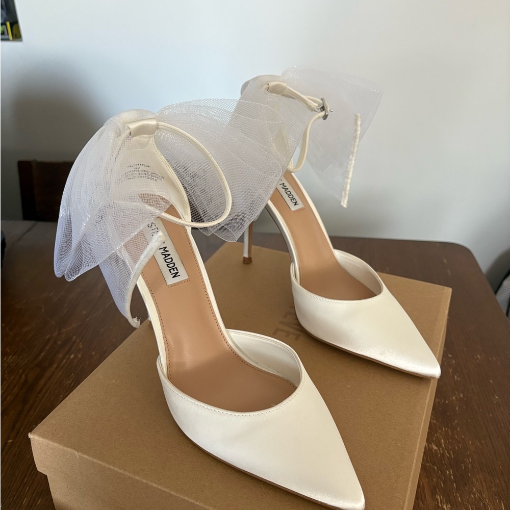 Steve Madden Valenteen Ivory Pointed Toe Ankle Strap Heels with Tulle Bows